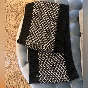 Lululemon scarf